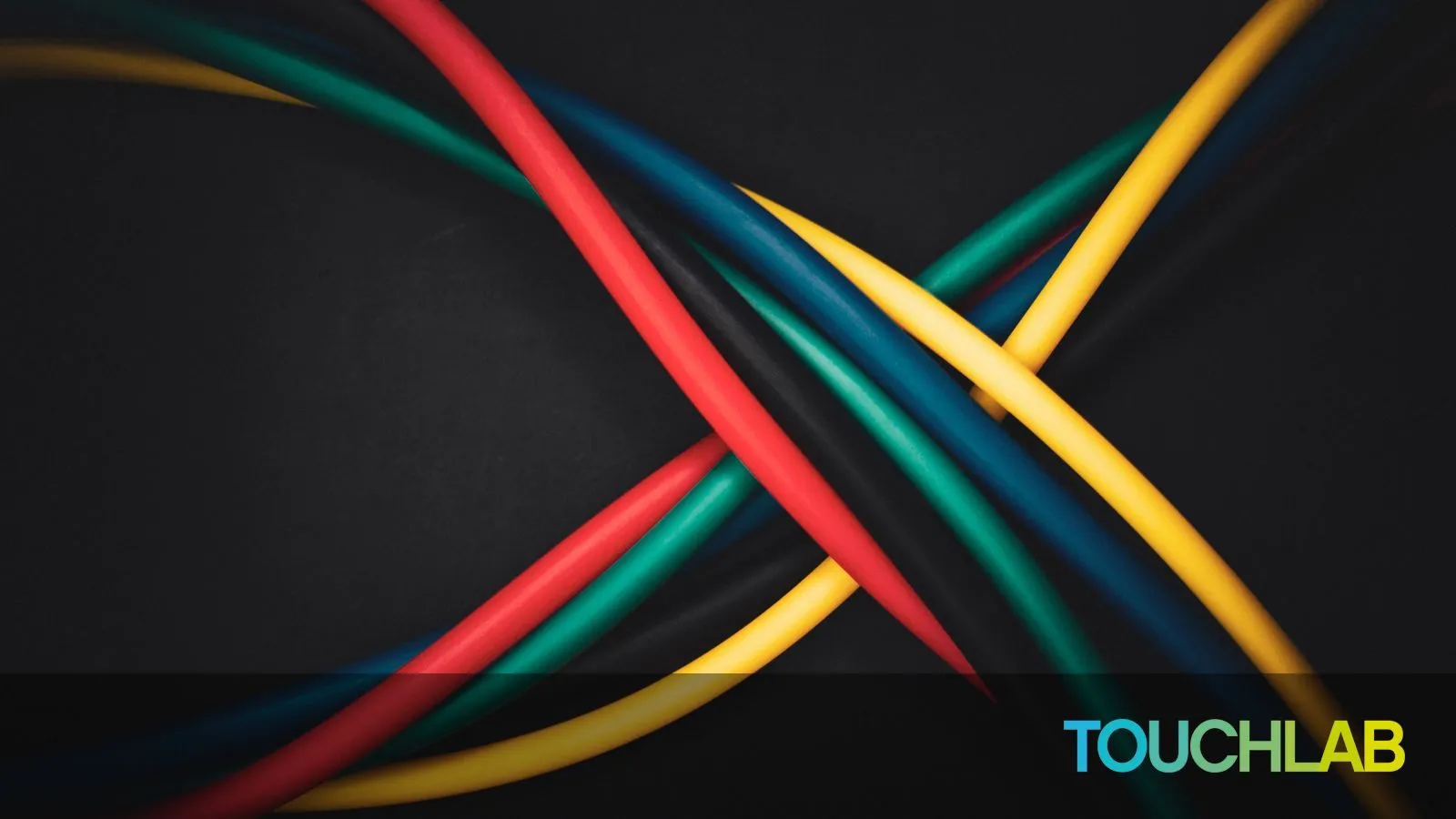 Antonio Avanti - https://www.pexels.com/photo/close-up-of-cables-17072947/