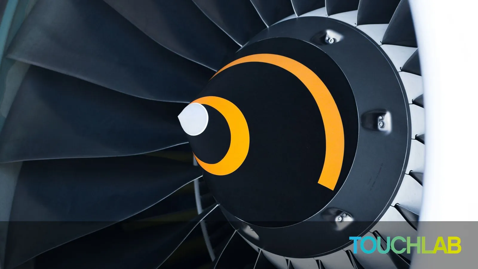 https://unsplash.com/photos/black-and-white-airliner-turbine-yqeXLR81Uj0